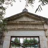 ...con ingresso a timpano